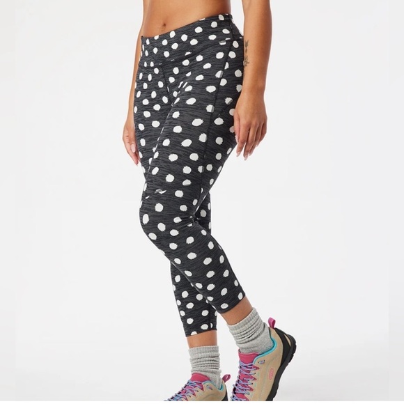 Outdoor Voices Polka Dot Leggings Small Crop TechSweat 3/4 Flex black white - Picture 2 of 13